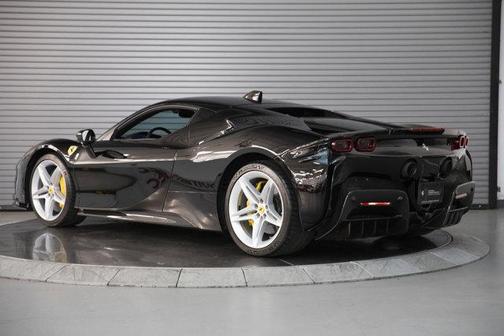 2022 Ferrari SF90 Stradale Coupe