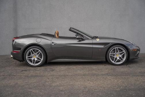 2016 Ferrari California T