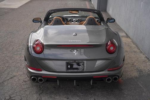 2016 Ferrari California T