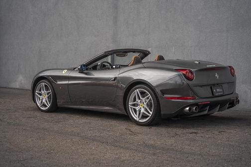 2016 Ferrari California T