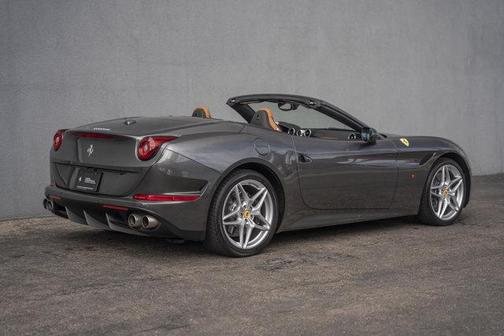 2016 Ferrari California T