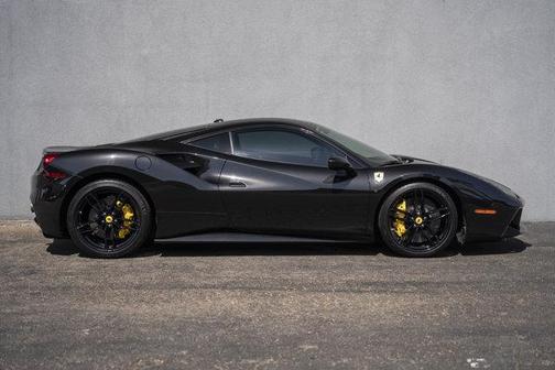 2016 Ferrari 488 GTB 2dr Cpe