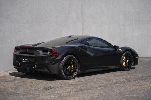 2016 Ferrari 488 GTB 2dr Cpe