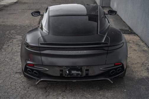 2021 Aston Martin DBS Superleggera