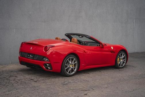 2011 Ferrari California Base