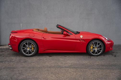 2011 Ferrari California Base