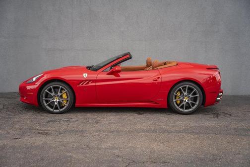 2011 Ferrari California Base