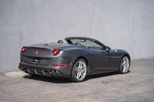 2016 Ferrari California T