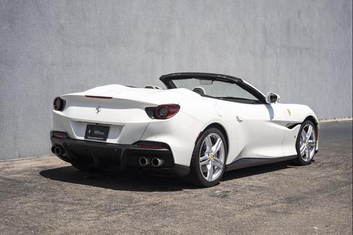 Bianco Avus 2023 Ferrari Portofino M Base