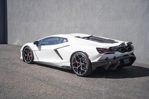 2024 Lamborghini Revuelto Coupe