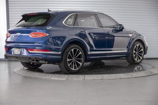 2023 Bentley Bentayga Hybrid V6