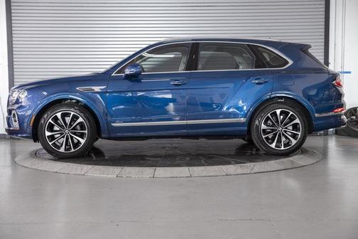 2023 Bentley Bentayga Hybrid V6