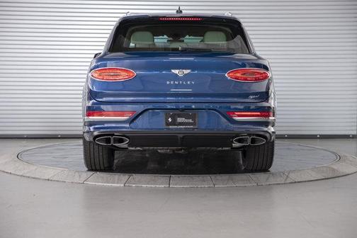 2023 Bentley Bentayga Hybrid V6