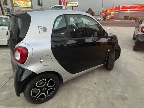 2018 smart ForTwo Electric Drive prime