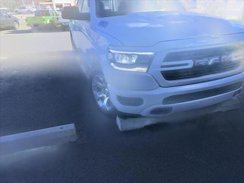 2020 RAM 1500 Big Horn Crew Cab 4x4 57' Box