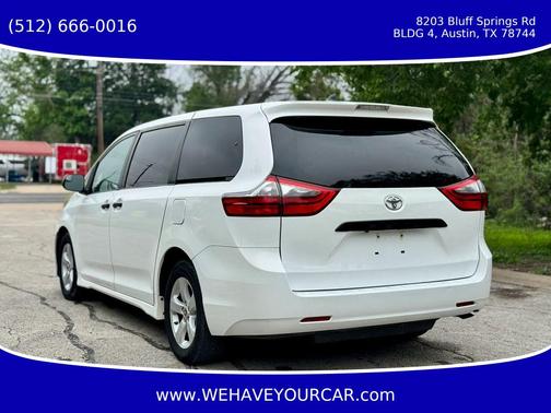 Super White 2020 Toyota Sienna SE