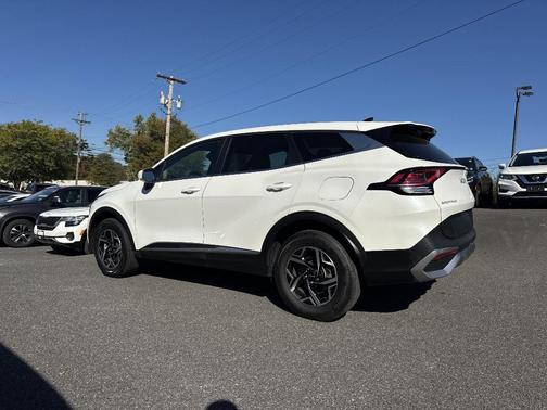 2024 Kia Sportage LX