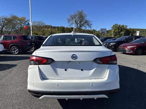 2022 Nissan Versa 1.6 SV