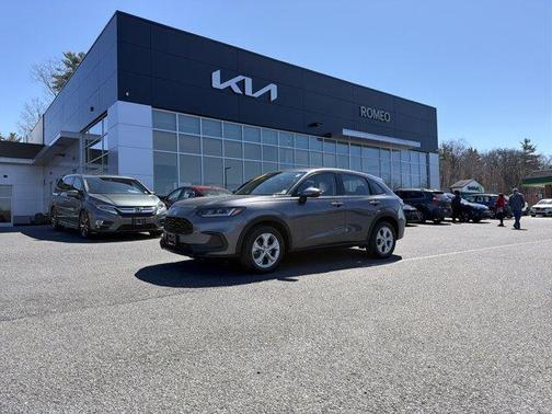 Gray 2024 Honda HR-V LX