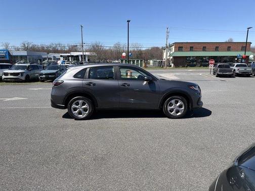 Gray 2024 Honda HR-V LX