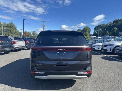 2022 Kia Carnival LXS