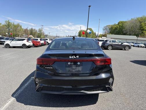 Aurora Black 2023 Kia Forte LXS