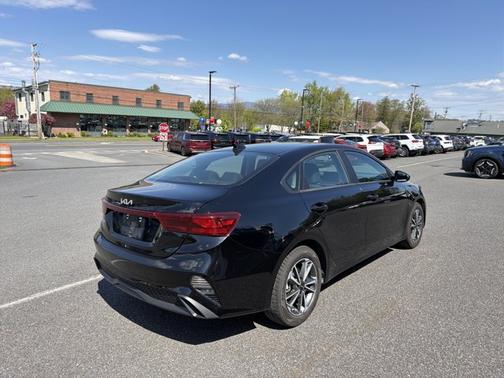 Aurora Black 2023 Kia Forte LXS