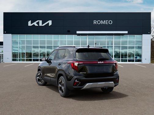 Fusion Black 2026 Kia Seltos S