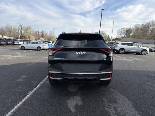 Ebony Black 2023 Kia Sportage S