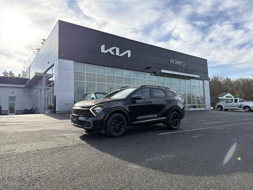 Ebony Black 2023 Kia Sportage S