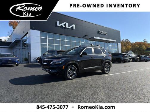 Cherry Black 2023 Kia Seltos S