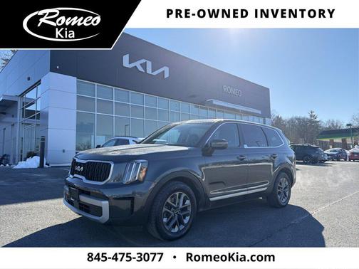 Gravity Gray 2024 Kia Telluride LX