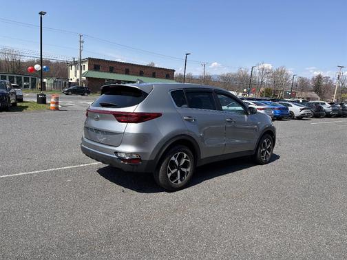 2022 Kia Sportage LX