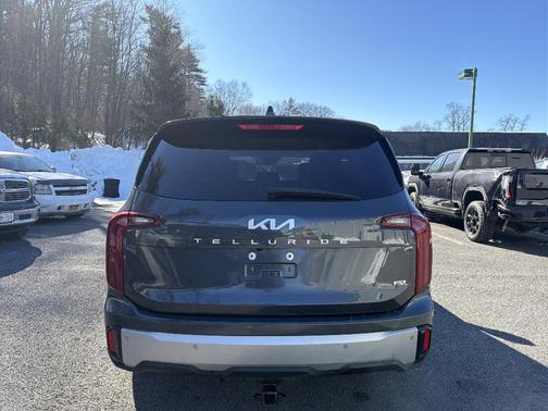 2024 Kia Telluride LX