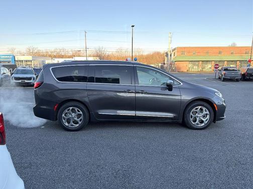 2021 Chrysler Pacifica Hybrid Limited