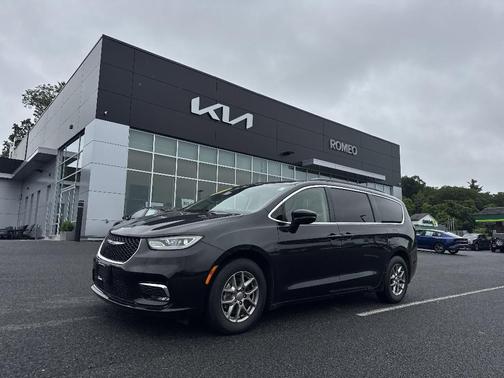 2021 Chrysler Pacifica Touring