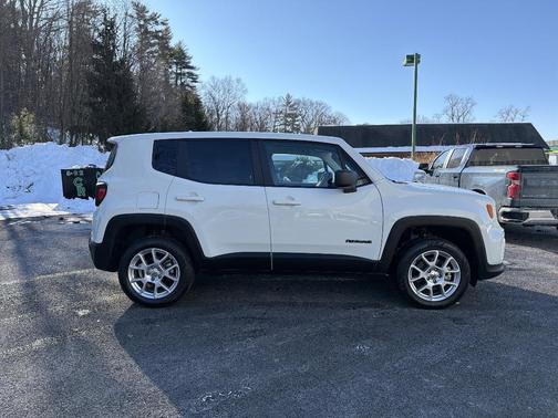 2023 Jeep Renegade Latitude