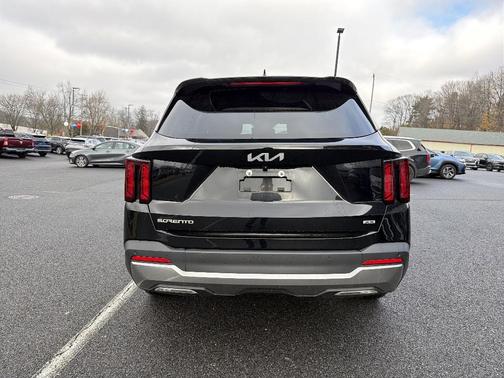 2024 Kia Sorento S