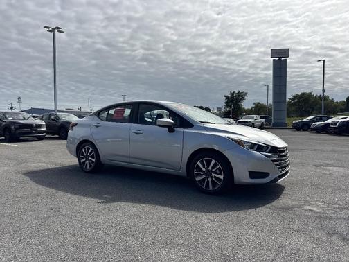 2023 Nissan Versa 1.6 SV