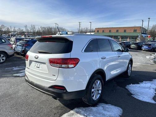 2017 Kia Sorento LX