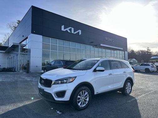 2017 Kia Sorento LX