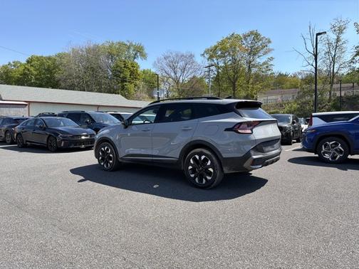 Wolf Gray 2023 Kia Sportage X-Line