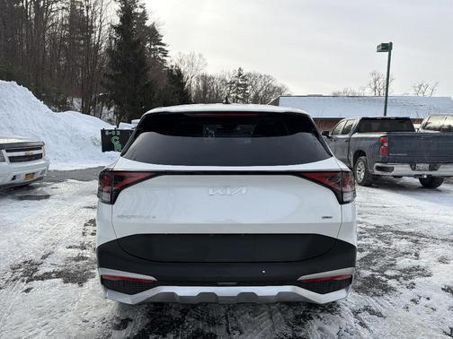 2023 Kia Sportage Hybrid LX