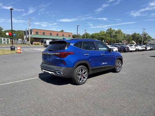 Neptune Blue 2021 Kia Seltos SX Turbo