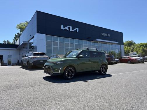Undercover Green 2023 Kia Soul EX