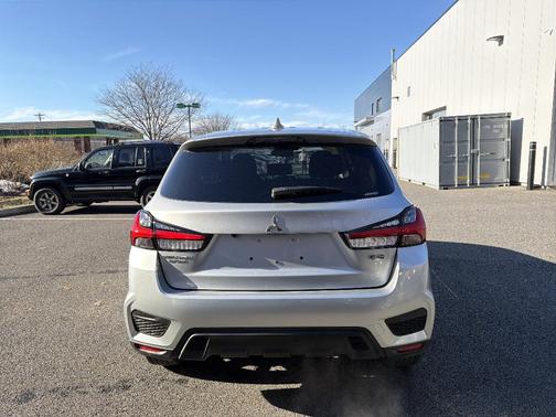 2025 Mitsubishi Outlander Sport 2.0 LE