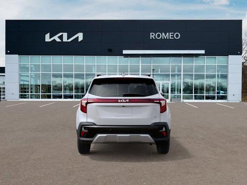 Snow White Pearl 2026 Kia Seltos S