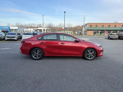 Currant Red 2023 Kia Forte LXS