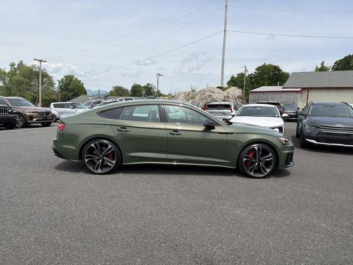 District Green Metallic 2022 Audi S5 Premium Plus TFSI quattro Tiptronic