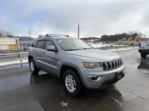 Billet Silver Metallic Clearcoat 2019 Jeep Grand Cherokee Laredo